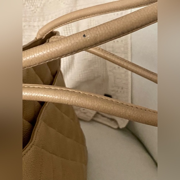 Chanel Classic Gold Medallion CC Logo Quilted Caviar Tote Bag Beige - Picture 14 of 16